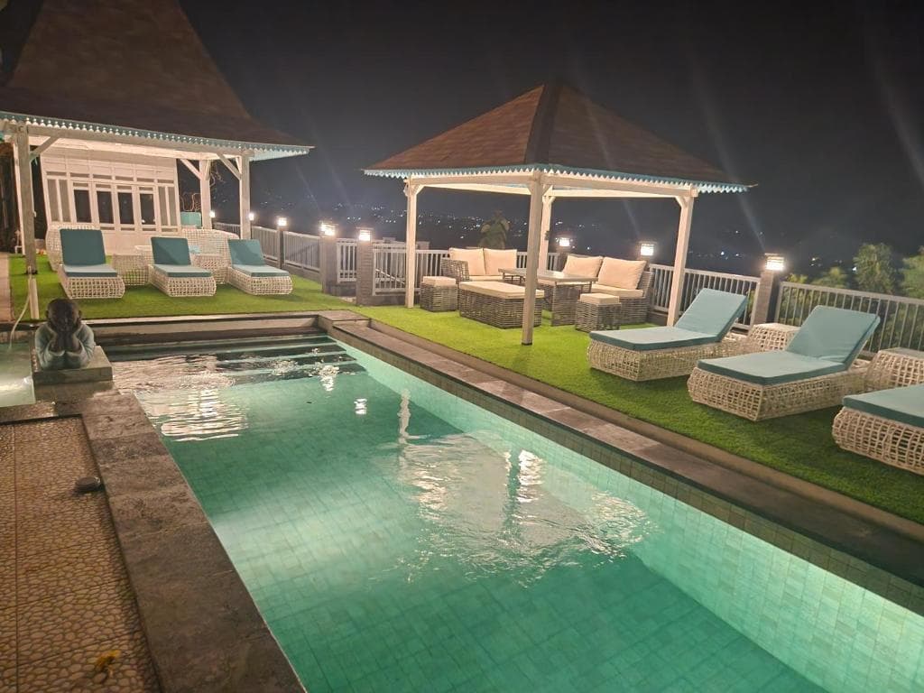 Private Pool